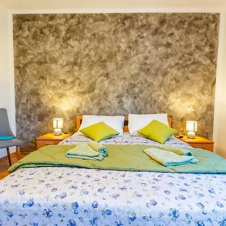 Appartement Chubi 2br Parking Terrace Bbq Vegetable Garden