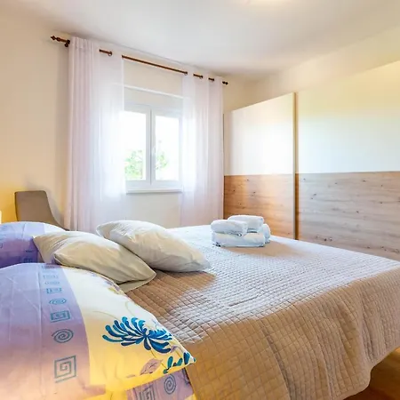 Appartement Chubi 2br Parking Terrace Bbq Vegetable Garden