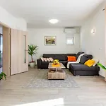 아파트 Chubi 2br Parking Terrace Bbq Vegetable Garden