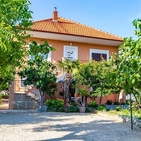Lägenhet Chubi 2br Parking Terrace Bbq Vegetable Garden Zadar
