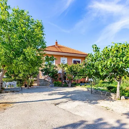 Apartamento Chubi 2br Parking Terrace Bbq Vegetable Garden *