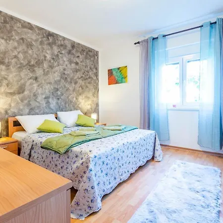 Apartamento Chubi 2br Parking Terrace Bbq Vegetable Garden *