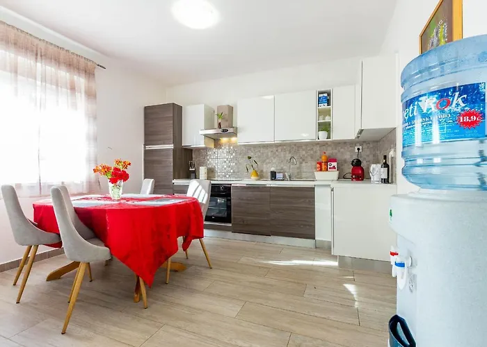 Chubi 2br Parking Terrace Bbq Vegetable Garden Zadar