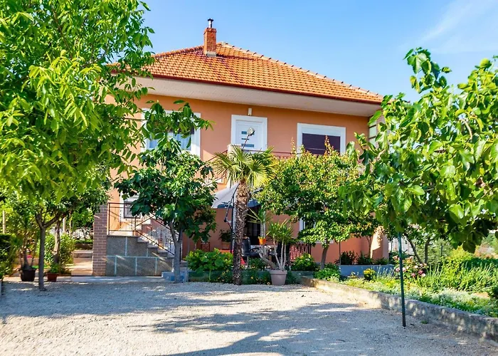 Διαμέρισμα Chubi 2br Parking Terrace Bbq Vegetable Garden Ζαντάρ