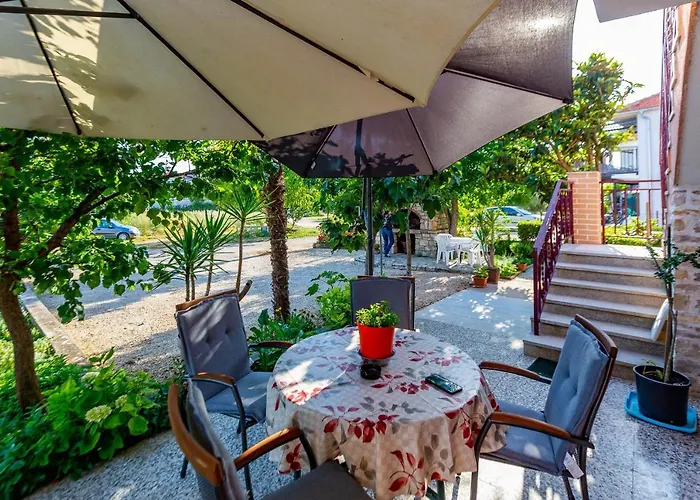 Chubi 2br Parking Terrace Bbq Vegetable Garden Διαμέρισμα Ζαντάρ
